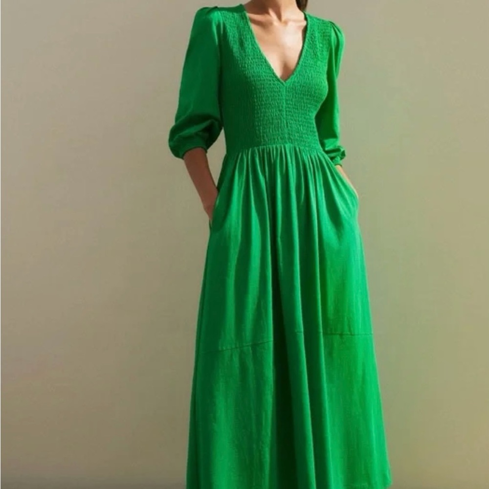 Me+Em Puff Sleeve V-Neck Green Dress. Size 4